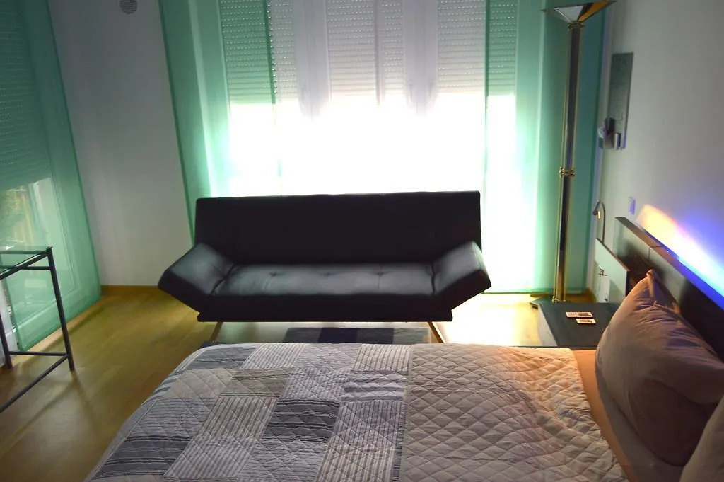 Yeti Lux - Central City Loft Apartment Garmisch-Partenkirchen 0*,  Germany