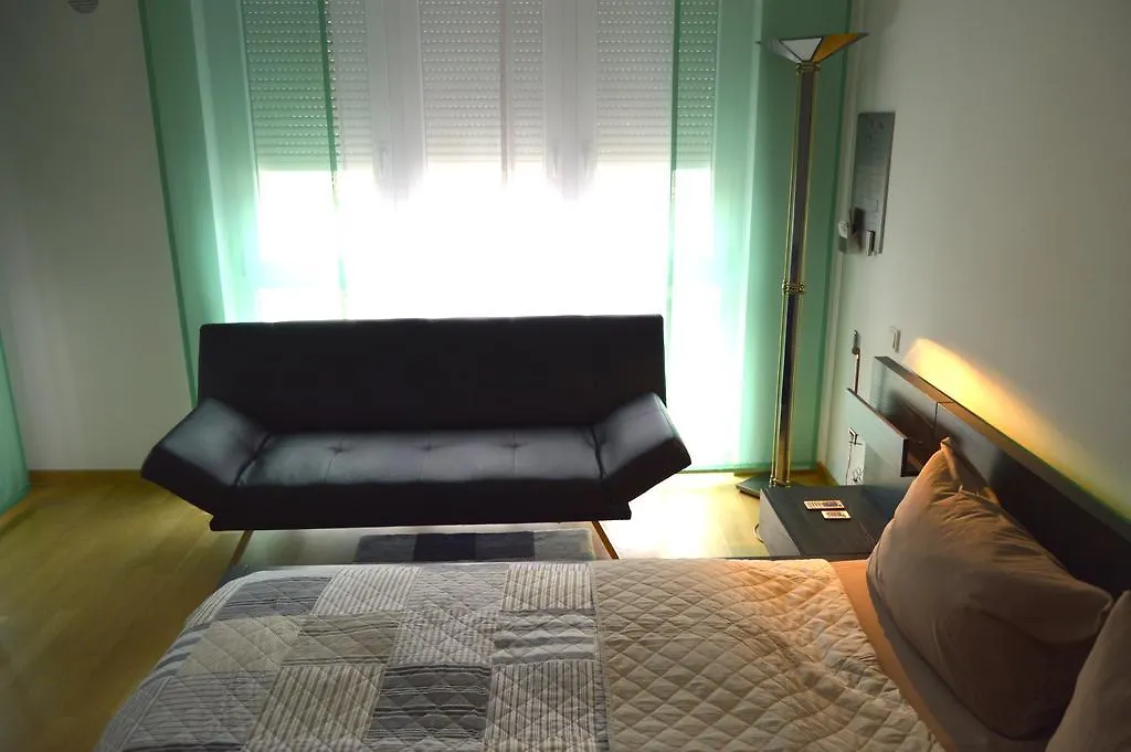 Yeti Lux - Central City Loft Apartment Garmisch-Partenkirchen