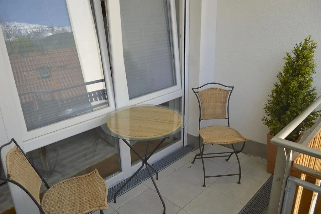 Yeti Lux - Central City Loft Apartment Garmisch-Partenkirchen